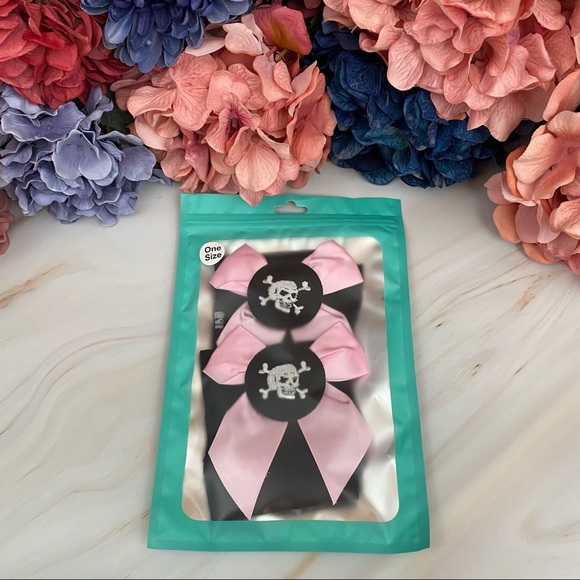 Gothic Long Black Knee High Stockings with Skulls & Pink Bows - Picture 16 of 16